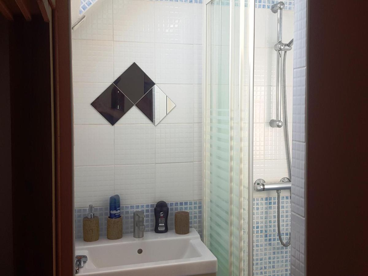 Apakabar Homestay - Proche Gare Melun, Parking Prive, Netflix La Rochette  Dış mekan fotoğraf